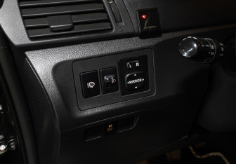 Подержанный автомобиль Toyota Verso 2009 года (20 фото)