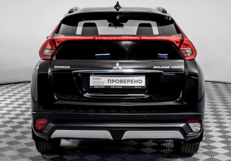 Подержанный автомобиль Mitsubishi Eclipse Cross 2018 года (6 фото)