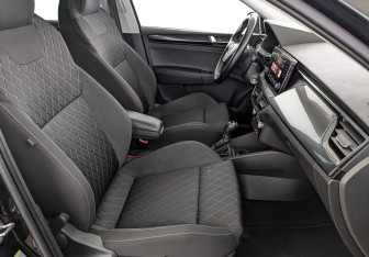 Подержанный автомобиль Skoda Rapid Liftback 2021 года (24 фото)