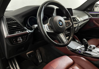 Подержанный автомобиль BMW X4 2020 года (12 фото)