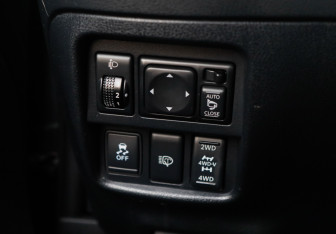 Подержанный автомобиль Nissan Juke 2012 года (16 фото)