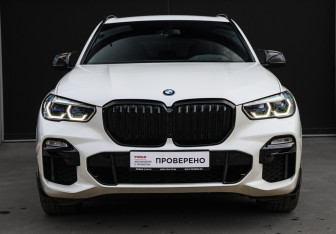 Подержанный автомобиль BMW X5 2020 года (2 фото)