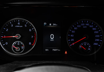 Подержанный автомобиль Kia K5 2021 года (7 фото)