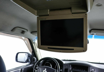 Подержанный автомобиль Mitsubishi Pajero 2013 года (10 фото)