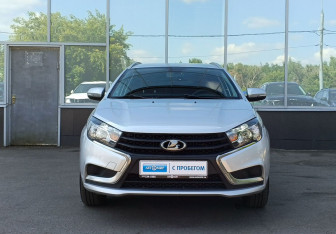 Подержанный автомобиль LADA (ВАЗ) Vesta Wagon 2019 года (2 фото)