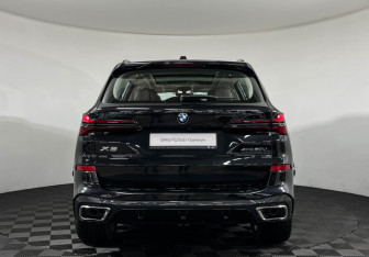 Новый BMW X5 2025 (4 фото)