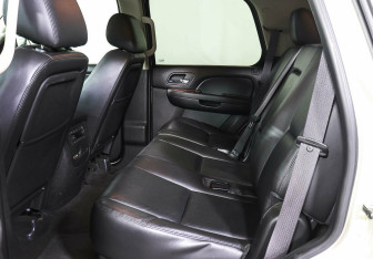 Подержанный автомобиль Chevrolet Tahoe 2012 года (15 фото)