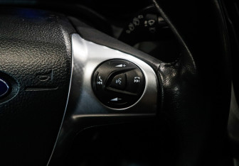 Подержанный автомобиль Ford Focus Hatchback 2013 года (18 фото)