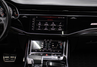Подержанный автомобиль Audi Q8 2019 года (15 фото)