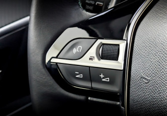Подержанный автомобиль Peugeot 5008 Suv 2021 года (29 фото)