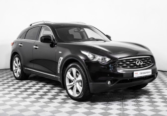 Подержанный автомобиль Infiniti FX 2011 года (3 фото)