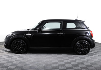 Подержанный автомобиль MINI Hatch 2020 года (8 фото)