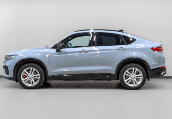 Подержанный автомобиль Geely Tugella 2023 года (8 фото)