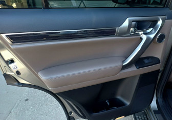 Подержанный автомобиль Lexus GX 2022 года (24 фото)