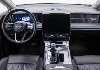 Подержанный автомобиль GAC M8 2023 года (12 фото)