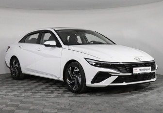 Подержанный автомобиль Hyundai Elantra Sedan 2024 года (3 фото)