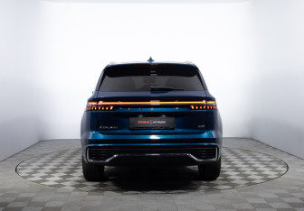 Подержанный автомобиль Geely Monjaro 2023 года (6 фото)