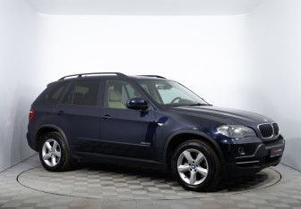 Подержанный автомобиль BMW X5 2010 года (3 фото)
