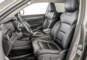 Подержанный автомобиль Geely Atlas Pro 2022 года (20 фото)