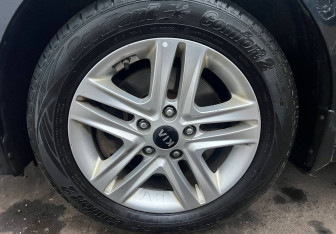 Подержанный автомобиль Kia Ceed Hatchback 2018 года (9 фото)