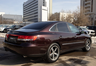 Подержанный автомобиль Hyundai Grandeur 2007 года (4 фото)