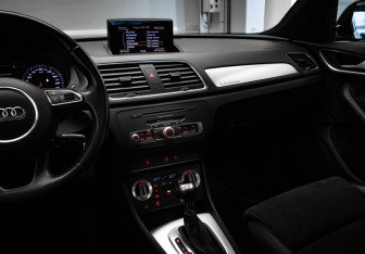 Подержанный автомобиль Audi Q3 2012 года (20 фото)