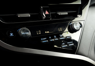 Подержанный автомобиль Toyota Camry Sedan 2021 года (27 фото)