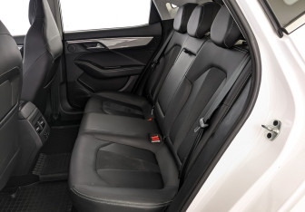 Подержанный автомобиль Москвич 6 2023 года (18 фото)