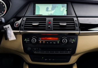 Подержанный автомобиль BMW X6 M 2011 года (15 фото)