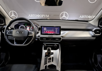 Подержанный автомобиль Geely Coolray 2022 года (14 фото)