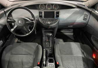 Подержанный автомобиль Nissan Primera Sedan 2004 года (11 фото)