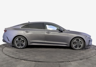 Подержанный автомобиль Kia K5 2020 года (4 фото)