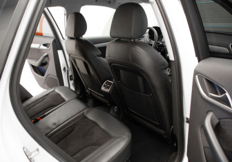 Подержанный автомобиль Audi Q3 2013 года (33 фото)
