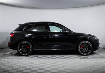 Подержанный автомобиль Audi SQ5 2019 года (4 фото)