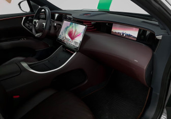 Подержанный автомобиль Avatr 11 2023 года (10 фото)