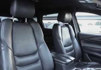Подержанный автомобиль Mazda CX-9 2018 года (33 фото)