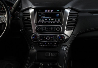 Подержанный автомобиль Chevrolet Tahoe 2016 года (13 фото)