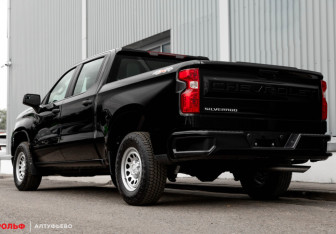 Новый Chevrolet Silverado 2025 (3 фото)