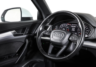 Подержанный автомобиль Audi Q5 2017 года (17 фото)