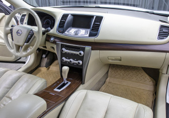 Подержанный автомобиль Nissan Teana 2012 года (11 фото)