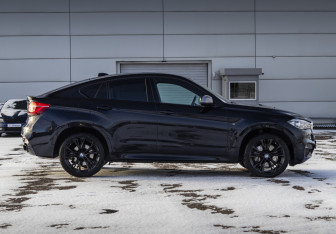 Подержанный автомобиль BMW X6 2015 года (4 фото)