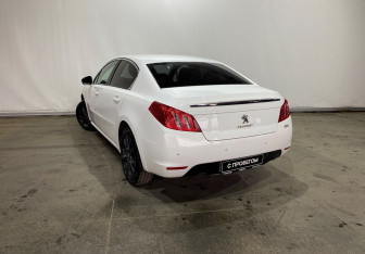 Подержанный автомобиль Peugeot 508 Sedan 2012 года (6 фото)