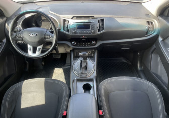 Подержанный автомобиль Kia Sportage 2013 года (10 фото)