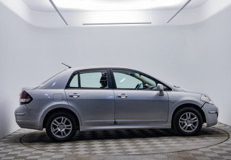 Подержанный автомобиль Nissan Tiida Sedan 2012 года (4 фото)