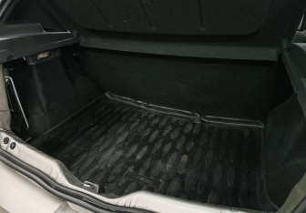 Подержанный автомобиль Renault Sandero 2012 года (12 фото)