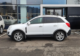 Подержанный автомобиль Opel Antara 2013 года (8 фото)