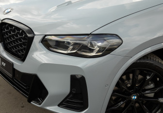 Подержанный автомобиль BMW X4 2024 года (26 фото)