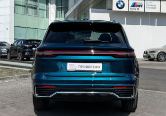 Подержанный автомобиль Geely Monjaro 2023 года (6 фото)