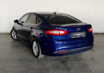 Подержанный автомобиль Ford Fusion (North America) 2015 года (6 фото)