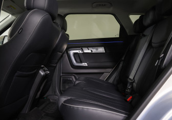 Подержанный автомобиль Jaecoo J7 2024 года (12 фото)